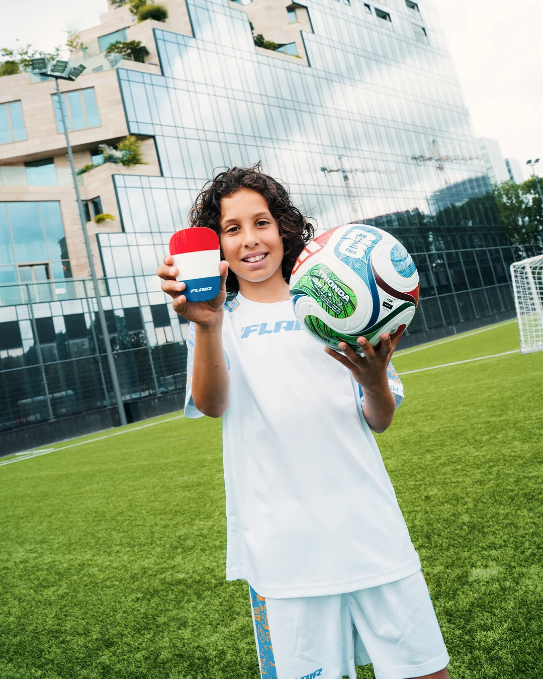 WC Shin Pads Kids - Image 3
